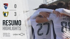 Cabeceamento imparável e golo: aos 40 anos, Oscar Cardozo continua inspirado