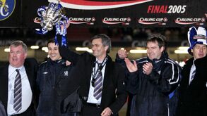 Carragher recorda a primeira vez que encontrou Mourinho: «Não fales de mergulhos, c...»