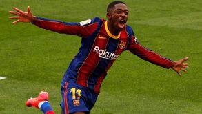 Quem tudo quer, tudo perde: 'Bad boy' Dembelé à beira de deixar Barcelona por tuta e meia