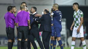 Sporting reage aos incidentes no Moreirense-FC Porto: «É lastimável que o árbitro precise de proteção policial»