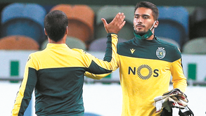 André Paulo no banco do Sporting para a receção ao Nacional