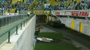 Fecho do fosso do Estádio de Alvalade para avançar