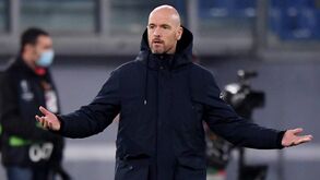 Ajax 'blinda' treinador que Tottenham queria ver no lugar de Mourinho