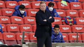 Koeman suspenso dois jogos por dizer ao quarto árbitro 