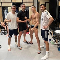 Jogador 'mais forte do Mundo' vê Ronaldo a entrar no wrestling: «Fazia o  'Siiim' e saltava para bater no adversário» - O diário de CR7 - Jornal  Record