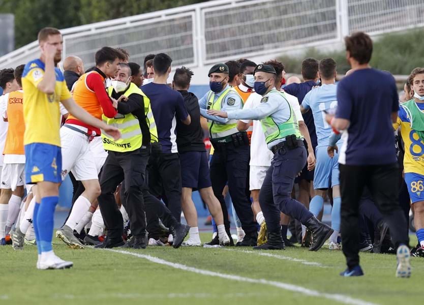 Ifeanyi é campeão da Liga Revelação Sub-23 2021/2022 com Estoril Praia, de  Portugal - CSR Sports