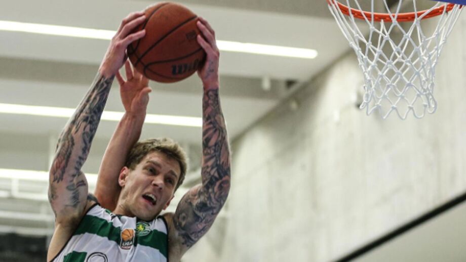 Sporting arranca triunfo suado em Ovar por 97-92
