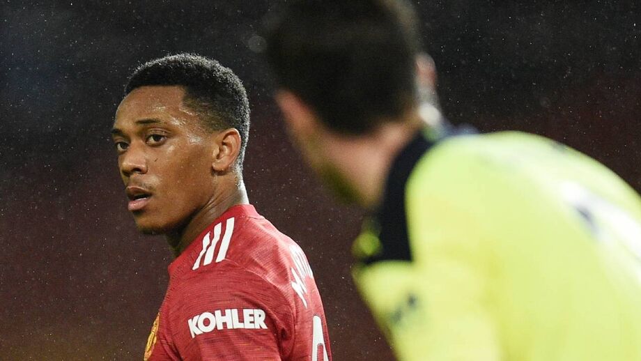 Martial tem lesão no joelho e deverá falhar resto da época do Manchester United