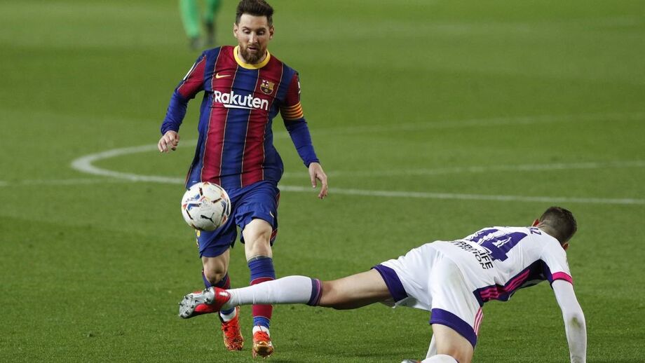Messi sobre o árbitro: «Está com uma vontade de me mostrar o amarelo...»