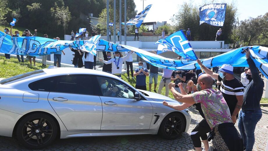 Onda azul do Olival chegou a Sevilha