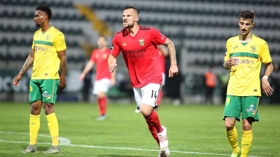 Seferovic vive melhor momento da época: suíço dispara em mês e meio