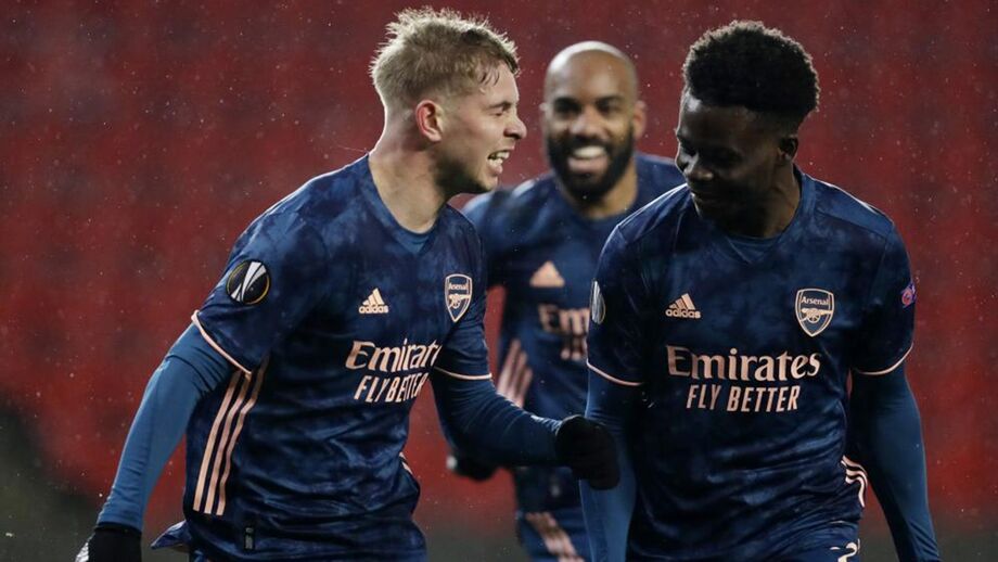 Arsenal goleia na Rep. Checa e avança para as 'meias'