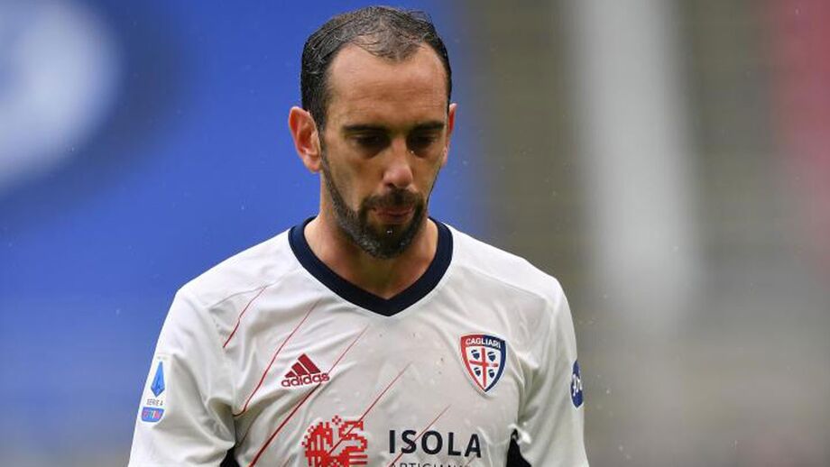 Presidente do Cagliari arrasa a equipa: «Odeio andar na rua e sentir-me envergonhado»