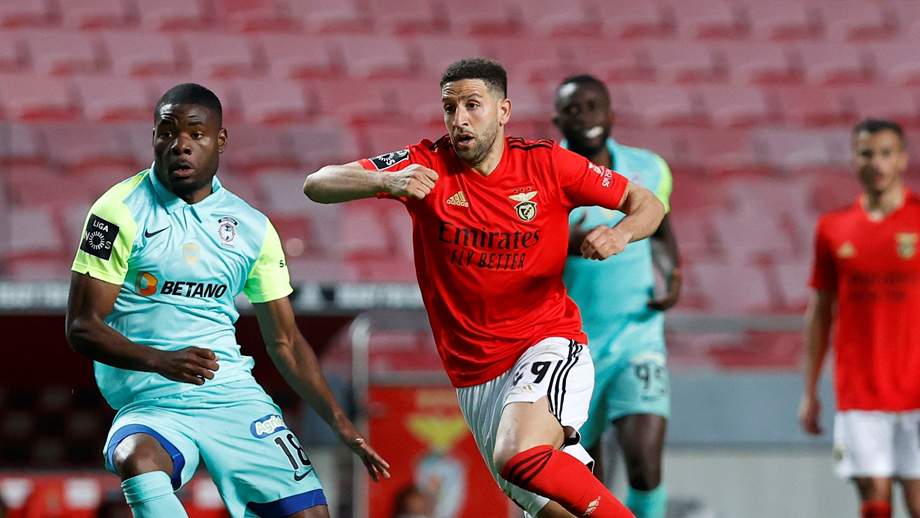 Taarabt no mercado quando vive o melhor momento: Salário é dos mais elevados no Benfica