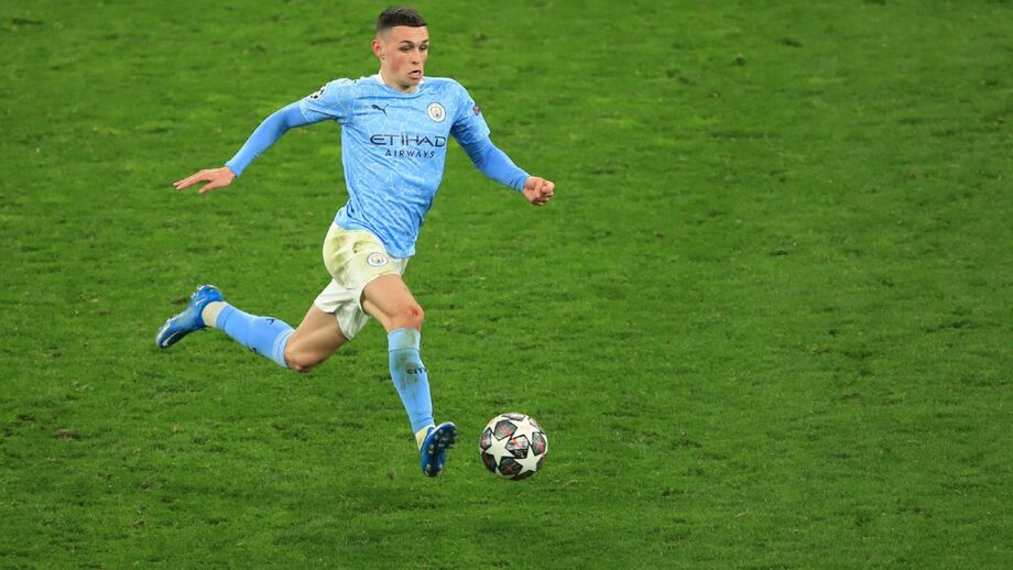 O que acontece fora do relvado nem sempre por lá fica: Foden não escapa aos holofotes