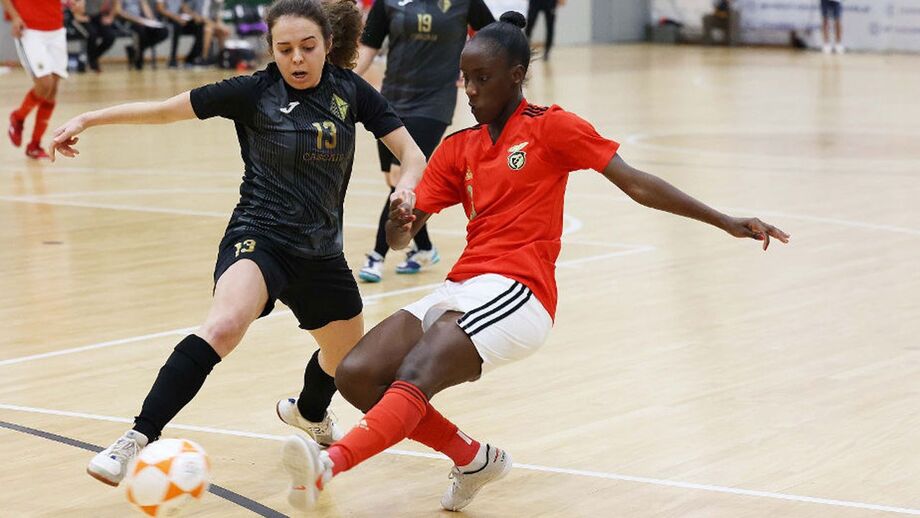 Benfica bate Quinta dos Lombos e conquista tetracampeonato de futsal feminino