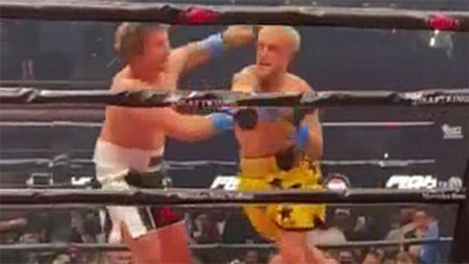 O momento em que o youtuber Jake Paul fez um KO a ex-lutador do UFC