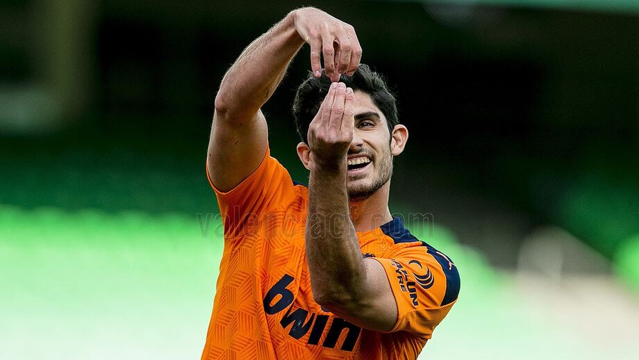 Gonçalo Guedes marca no empate do Valencia na visita ao Bétis