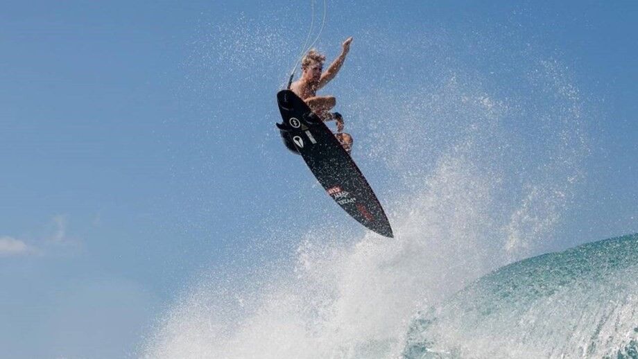 Italo Ferreira e John John Florence fora dos quartos-de-final em Narrabeen