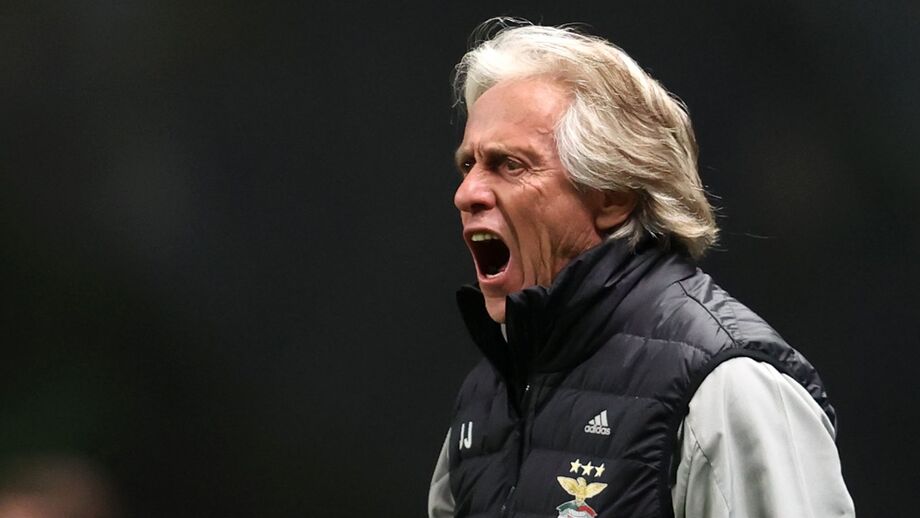 Benfica em alerta máximo na luta pelo acesso direto à Champions