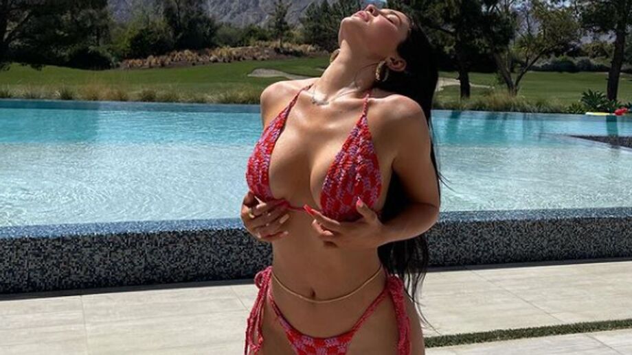Kylie Jenner sem mãos a medir no clã Kardashian