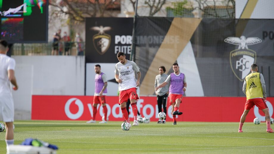 O onze do Benfica para o jogo com o Portimonense