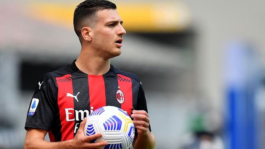 Velha glória do AC Milan exige compra de Dalot ao Manchester United