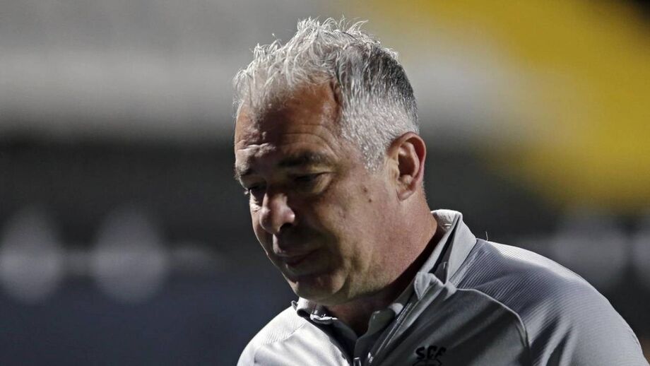 Farense com pior campanha de sempre nos jogos em casa para o campeonato