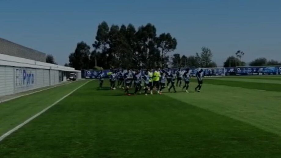 Antigo futebolista celebra promoção da equipa da Reboleira à Liga Bwin