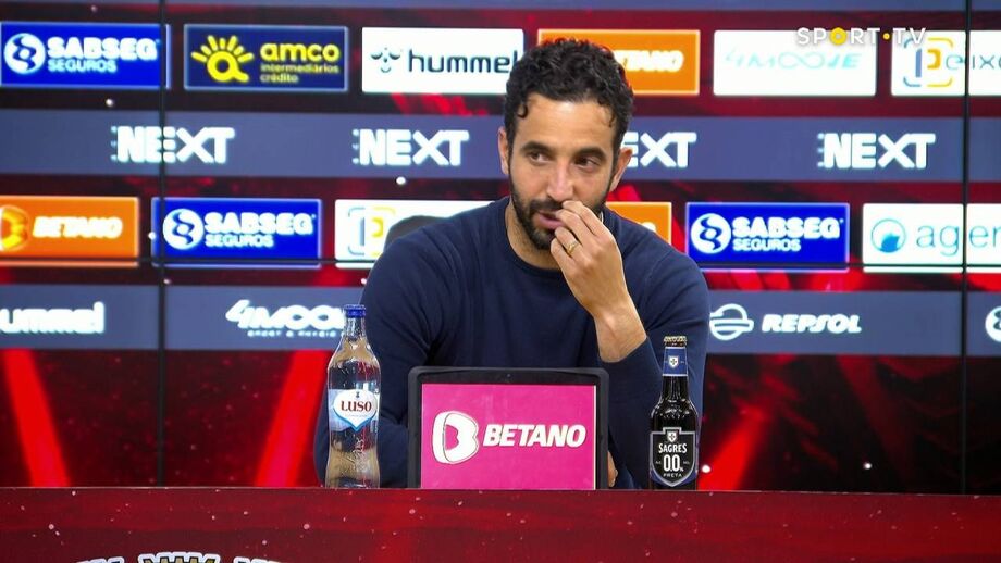 Treinador do Sporting explicou conversa com PSP durante o Sp. Braga-Sporting
