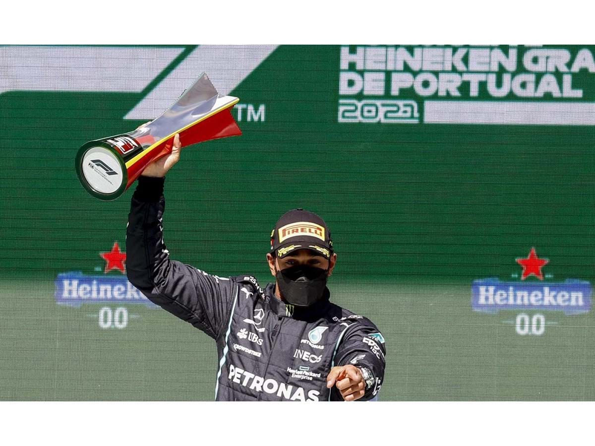 O piloto português que bateu o campeão Hamilton nas pistas