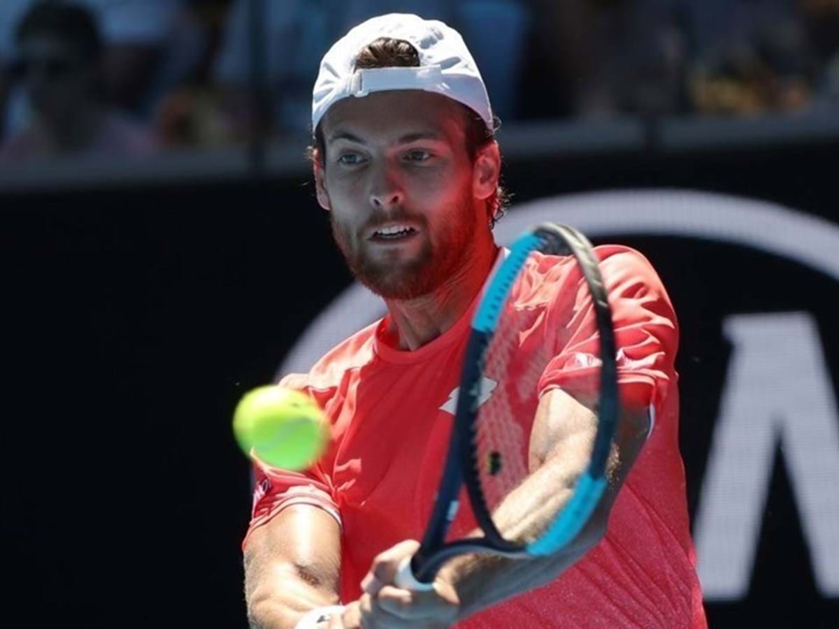 Alcaraz bate Medvedev e marca duelo com Djokovic nas 'meias' das ATP Finals  - Ténis - Jornal Record