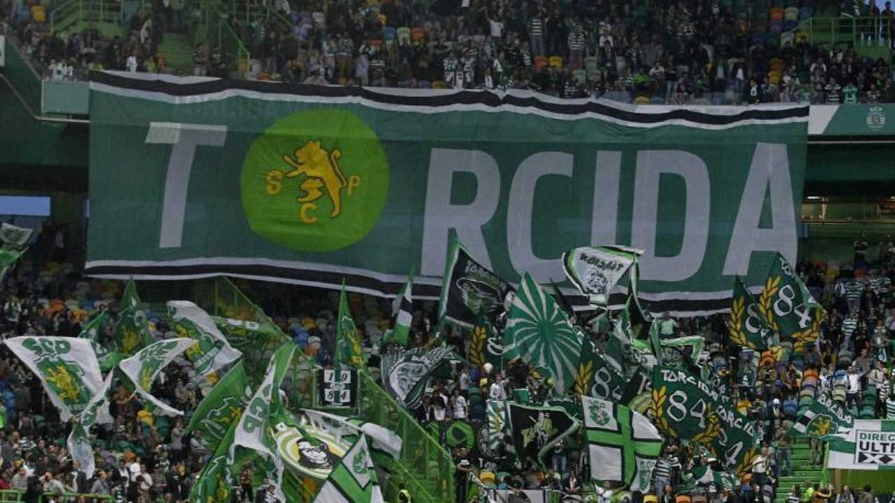 Polícia carregou sobre adeptos e claque do Sporting após o jogo de hóquei  com o Benfica - Vídeos - Jornal Record