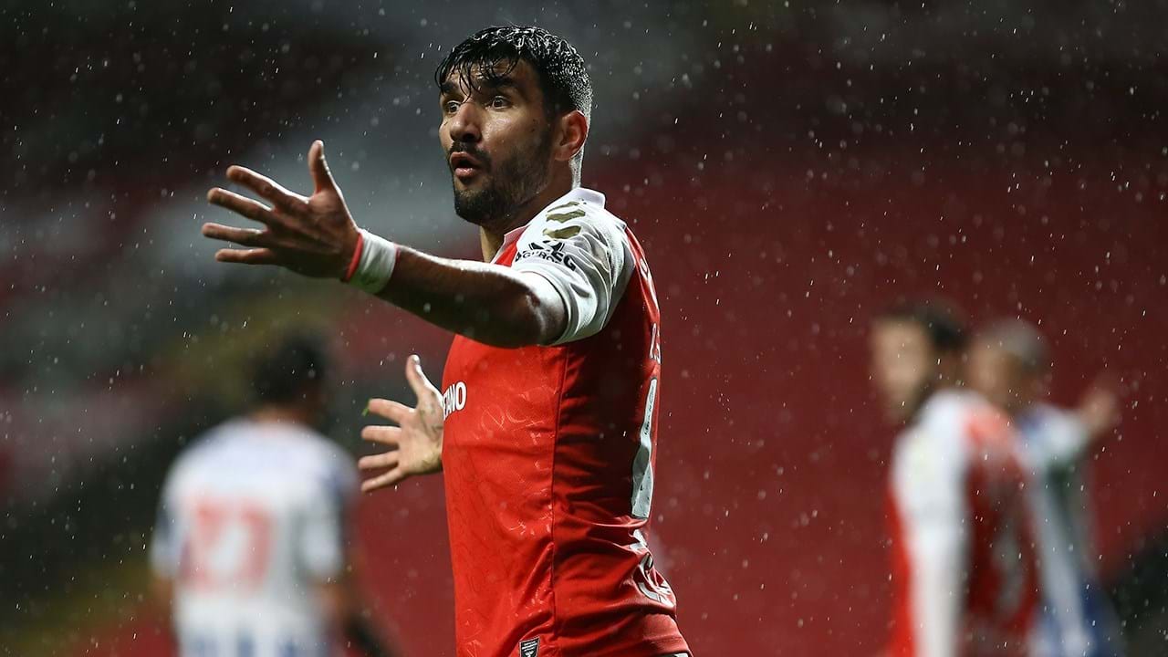 Sp. Braga disposto a negociar Ricardo Esgaio com o ...