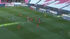 Pote aproveitou o espaço e reduziu para o Sporting na Luz