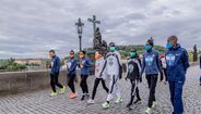Atletas já conheceram o ponto de partida desta maratona