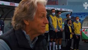 Jorge Jesus em modo maestro e encantado com as crianças que cantaram o hino na final da Taça