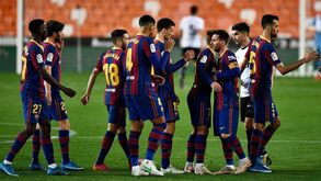 Ataque ao título: Messi quer união e reúne plantel do Barcelona num churrasco em sua casa