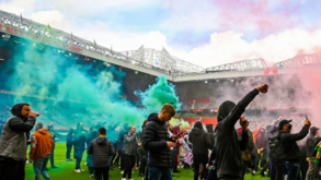 Man. United promete mão pesada para invasores de Old Trafford: «Vamos trabalhar com a polícia»