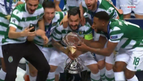 O momento em que o Sporting ergueu a Liga dos Campeões de futsal