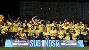 Estoril garante subida de divisão
