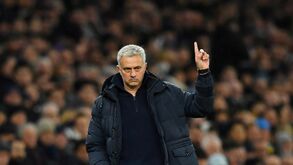 Ryanair 'goza' com Mourinho após anúncio na Roma