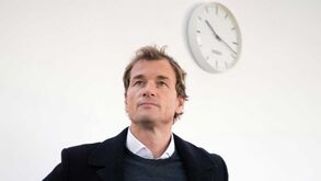 Jens Lehmann afastado do Hertha por mensagem de teor racista enviada durante City-PSG