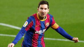 Franceses dizem que PSG prepara próxima época com Messi mas tem alternativa em Inglaterra