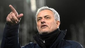 Lista de compras de Mourinho aumenta: novo nome apontado ao ataque da Roma