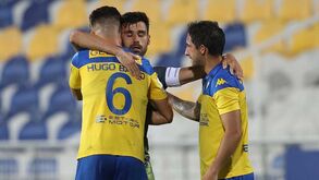 Estoril falha festa antecipada do título com empate contra o Chaves