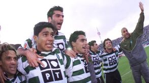 O que é feito dos jogadores campeões pelo Sporting em 2001/02? Só um continua no ativo