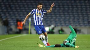 O golo de João Mário deu corpo à 'manita' do FC Porto