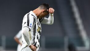 Ronaldo cada vez mais só: imprensa diz que os companheiros estão fartos dos seus privilégios