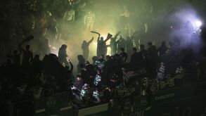 Escola de Matosinhos manda ficar em casa alunos que festejaram título do Sporting em Lisboa